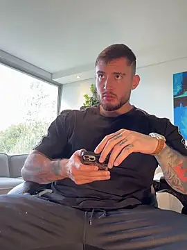 DimitriSullivan  online show from April 14, 1:28 pm