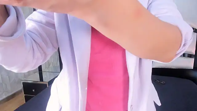 AriannaRussell  online show from February 11, 2:46 pm