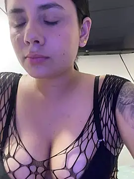 Leyna Kenet online show from April 20, 9:27 pm