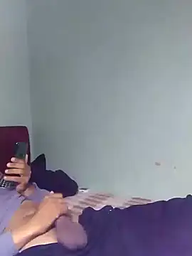 Snapshot of bandi-big-dick chatting on December 7, 2:35 pm bandi-big-dick online show from December 7, 2:35 pm