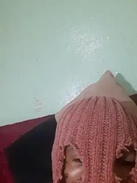 Snapshot of bandi-big-dick chatting on December 7, 5:42 pm bandi-big-dick online show from December 7, 5:42 pm