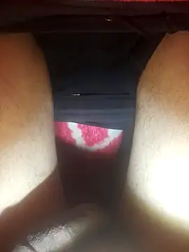 Snapshot of bandi-big-dick chatting on April 5, 10:40 pm bandi-big-dick online show from April 5, 10:40 pm