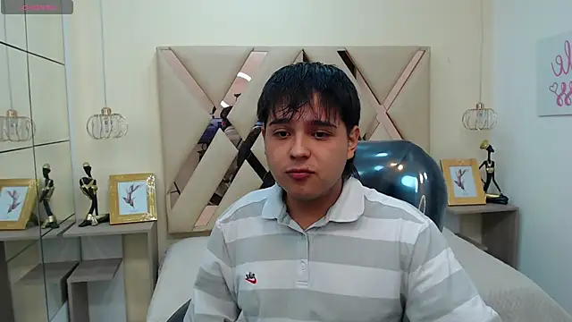 Snapshot of AndrewPherson chatting on January 24, 1:03 pm AndrewPherson online show from January 24, 1:03 pm