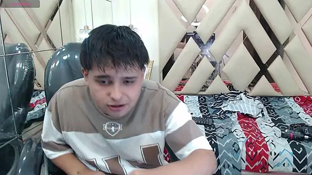 Snapshot of AndrewPherson chatting on January 30, 3:51 pm AndrewPherson online show from January 30, 3:51 pm