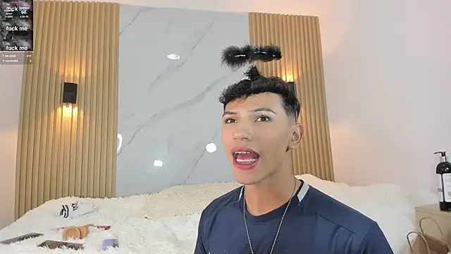 im sebaslopez online show from February 19, 6:33 am