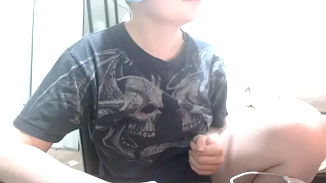 Snapshot of livcutebaby chatting on January 2, 3:05 am livcutebaby online show from January 2, 3:05 am
