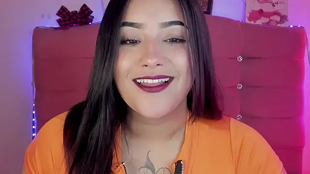 male couper online show from January 16, 7:20 pm