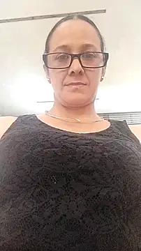 nicolle milf1978 online show from October 6, 10:40 pm