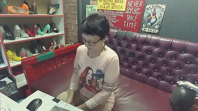 Lily4yourfun online show from January 4, 7:03 am