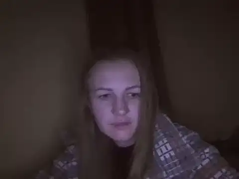 Snapshot of Milaniya261 chatting on February 25, 1:20 am Milaniya261 online show from February 25, 1:20 am