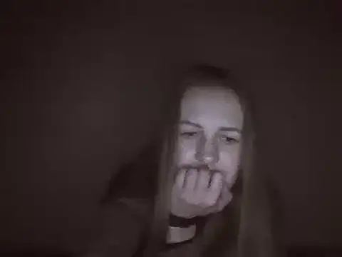 Snapshot of Milaniya261 chatting on February 26, 12:38 am Milaniya261 online show from February 26, 12:38 am