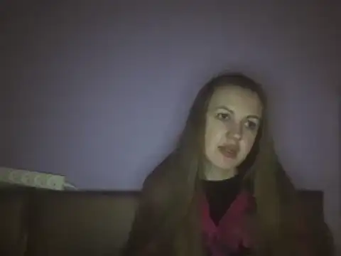 Snapshot of Milaniya261 chatting on February 28, 1:15 am Milaniya261 online show from February 28, 1:15 am