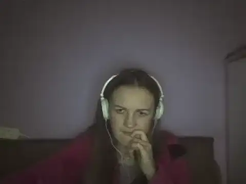 Snapshot of Milaniya261 chatting on March 3, 4:25 am Milaniya261 online show from March 3, 4:25 am