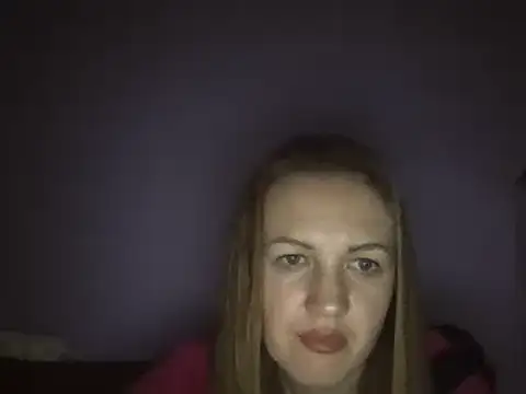 Snapshot of Milaniya261 chatting on March 5, 1:10 am Milaniya261 online show from March 5, 1:10 am