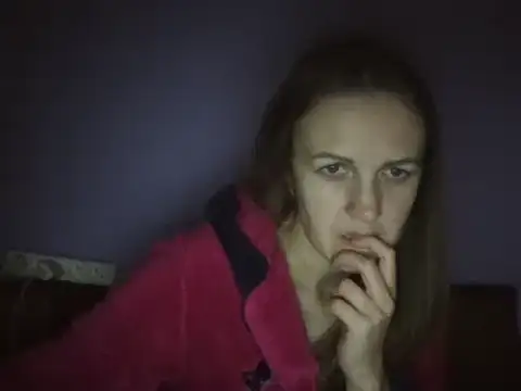 Snapshot of Milaniya261 chatting on March 16, 3:47 am Milaniya261 online show from March 16, 3:47 am