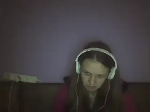 Snapshot of Milaniya261 chatting on March 20, 3:56 am Milaniya261 online show from March 20, 3:56 am