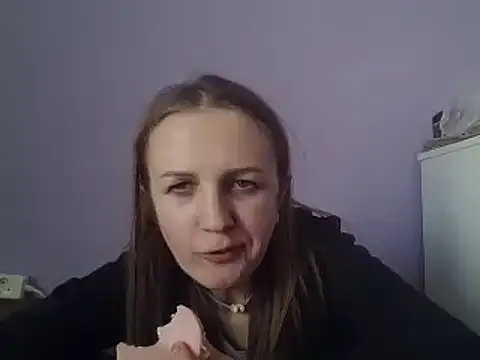 Snapshot of Milaniya261 chatting on March 20, 12:00 pm Milaniya261 online show from March 20, 12:00 pm