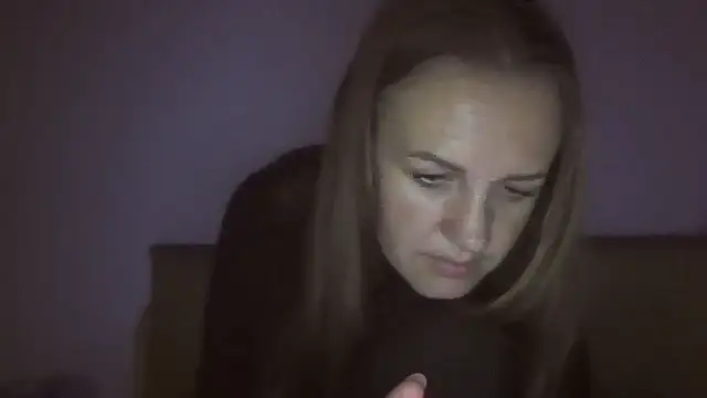 Snapshot of Milaniya261 chatting on September 15, 12:32 am Milaniya261 online show from September 15, 12:32 am