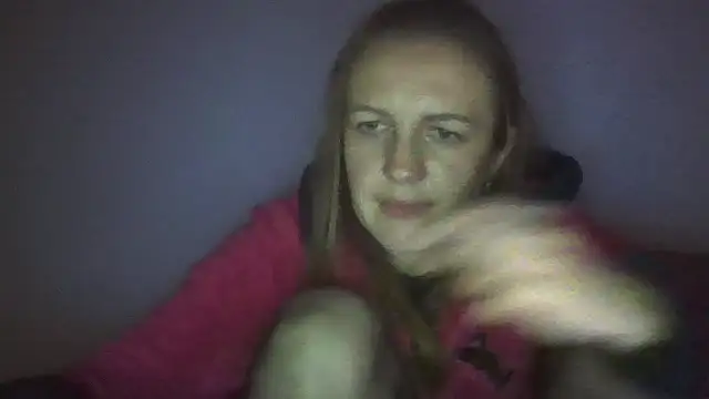 Snapshot of Milaniya261 chatting on November 6, 1:06 am Milaniya261 online show from November 6, 1:06 am