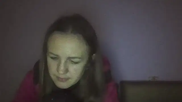 Snapshot of Milaniya261 chatting on November 13, 1:37 am Milaniya261 online show from November 13, 1:37 am