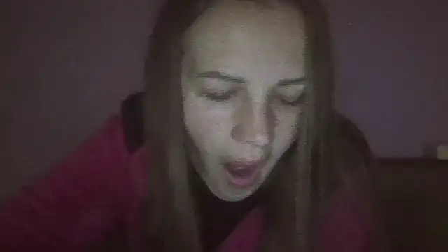 Snapshot of Milaniya261 chatting on December 2, 1:00 am Milaniya261 online show from December 2, 1:00 am