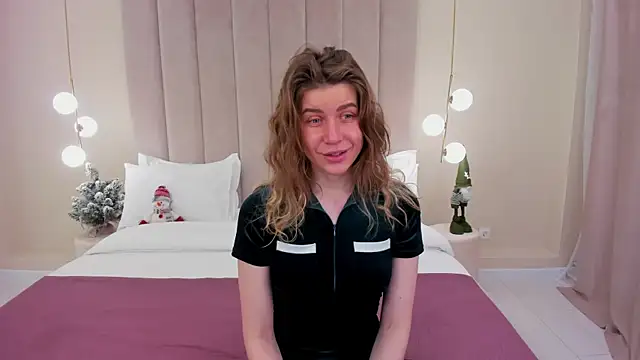 VikkiStorm online show from January 7, 3:35 am