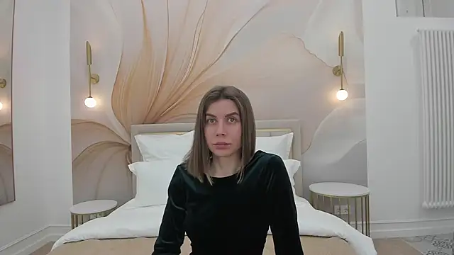 VikkiStorm online show from January 25, 3:30 am