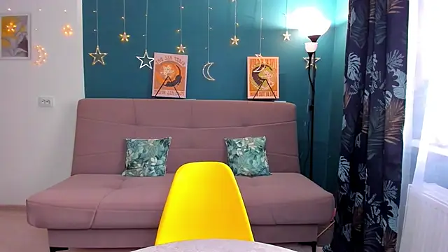 Snapshot of Xloe_Queen chatting on December 25, 9:56 am Xloe Queen online show from December 25, 9:56 am