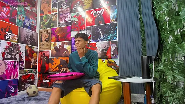 Snapshot of Jeffry_wolvess chatting on December 31, 11:42 am Jeffry wolvess online show from December 31, 11:42 am