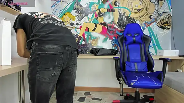 Snapshot of Jeffry_wolvess chatting on January 7, 12:41 pm Jeffry wolvess online show from January 7, 12:41 pm