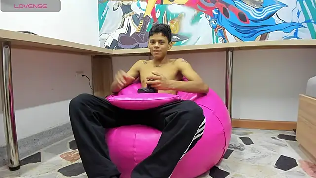 Snapshot of Jeffry_wolvess chatting on January 30, 9:14 pm Jeffry wolvess online show from January 30, 9:14 pm