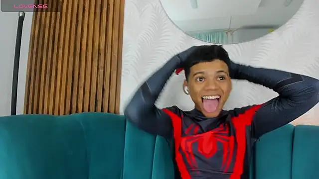 Snapshot of Jeffry_wolvess chatting on March 3, 12:05 pm Jeffry wolvess online show from March 3, 12:05 pm