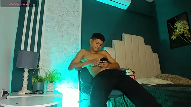 Snapshot of Jeffry_wolvess chatting on March 4, 3:15 pm Jeffry wolvess online show from March 4, 3:15 pm