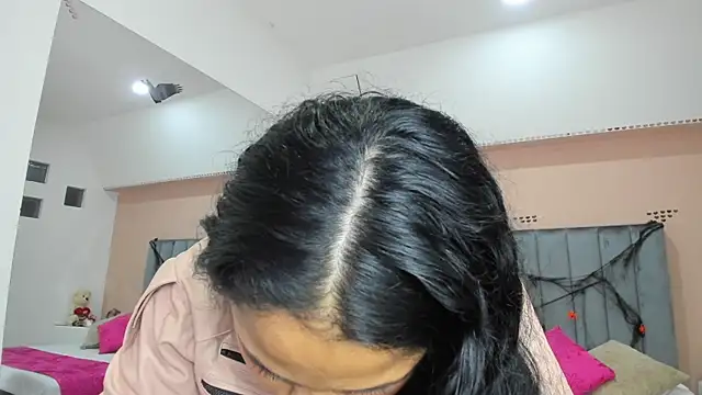 Giselle Roldan online show from October 15, 4:01 am