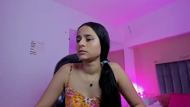 Giselle Roldan online show from March 6, 8:05 pm