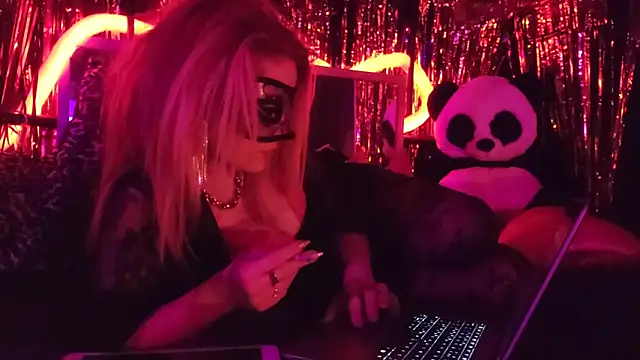 anonymouszN online show from January 8, 8:29 pm