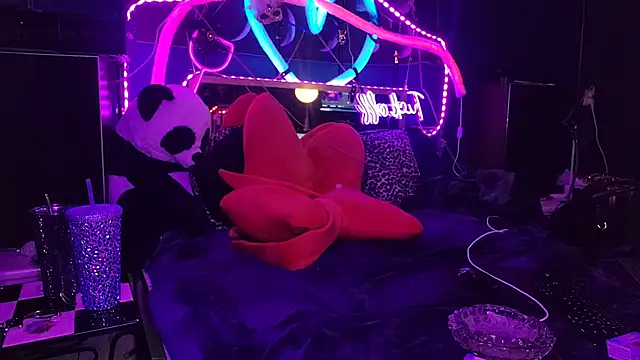 anonymouszN online show from February 23, 10:31 pm