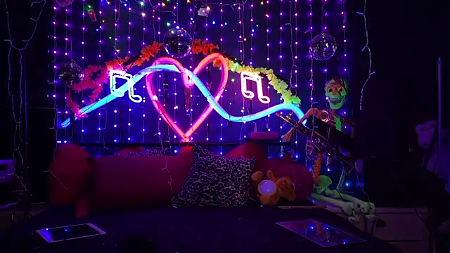 anonymouszN online show from April 11, 7:40 pm