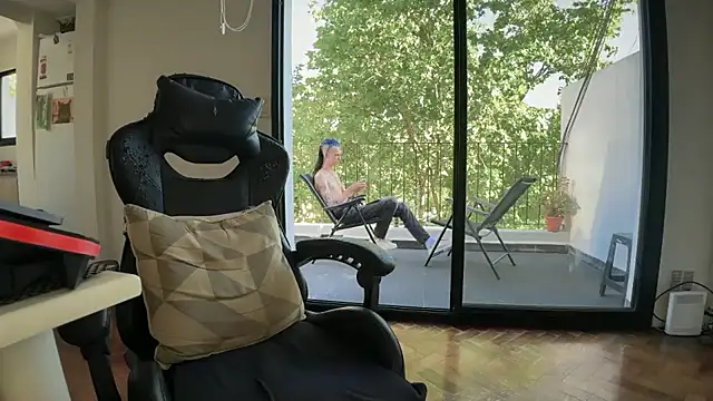 Snapshot of Den_BlueXx chatting on November 14, 8:51 pm Den BlueXx online show from November 14, 8:51 pm