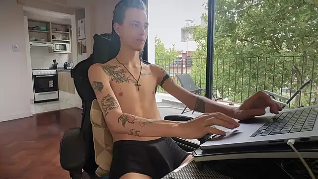 Den BlueXx online show from March 3, 7:20 pm