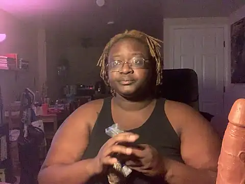 BigKittyRaven online show from February 7, 4:37 am