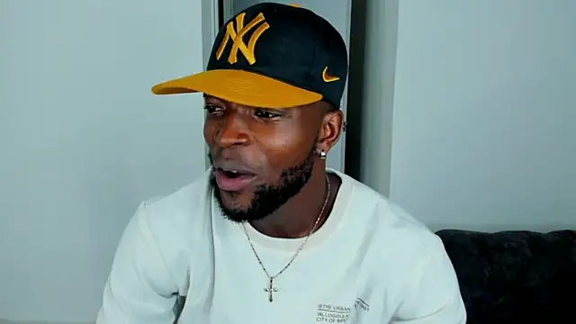 Dylan Taylor online show from October 1, 3:56 am