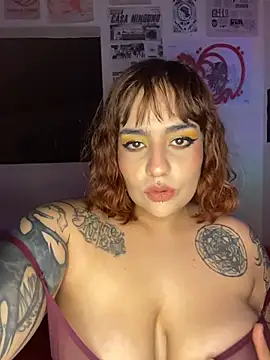 Snapshot of name_less_lulu chatting on February 4, 12:05 am name less lulu online show from February 4, 12:05 am