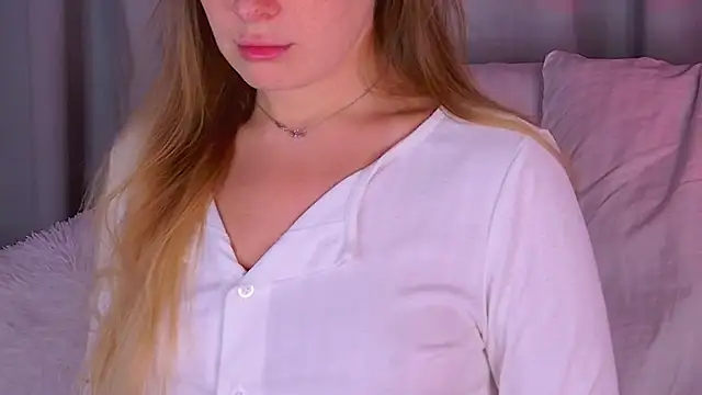 BeatriceEsmont online show from November 3, 7:26 pm