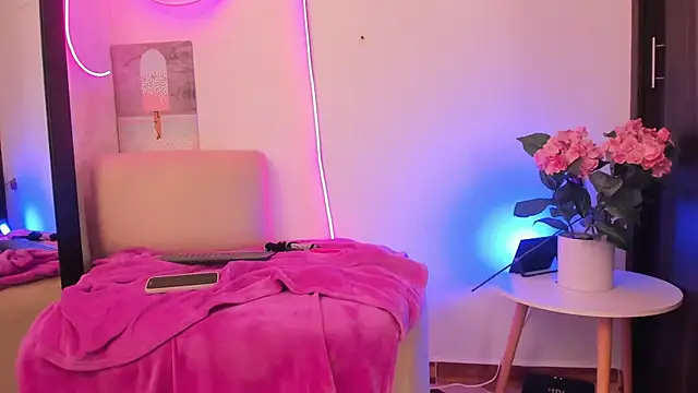 Maryann jones online show from February 20, 2:24 pm