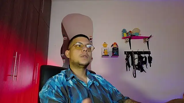 Nymphobuddies online show from November 9, 2:15 pm