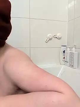 Snapshot of Twitchtheclownn chatting on March 1, 12:01 am Twitchtheclownn online show from March 1, 12:01 am