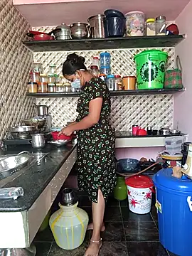 Tamil Shalini Lustyy online show from September 11, 5:07 am