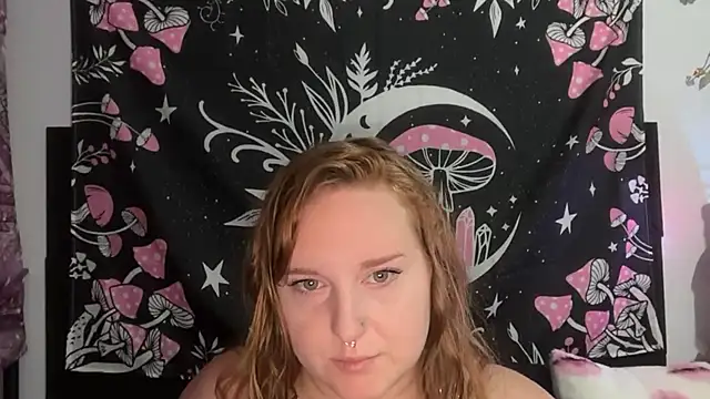 thickgingergoddess online show from October 11, 3:50 am