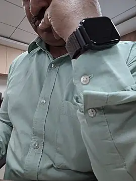 samee00721 online show from April 15, 7:37 am